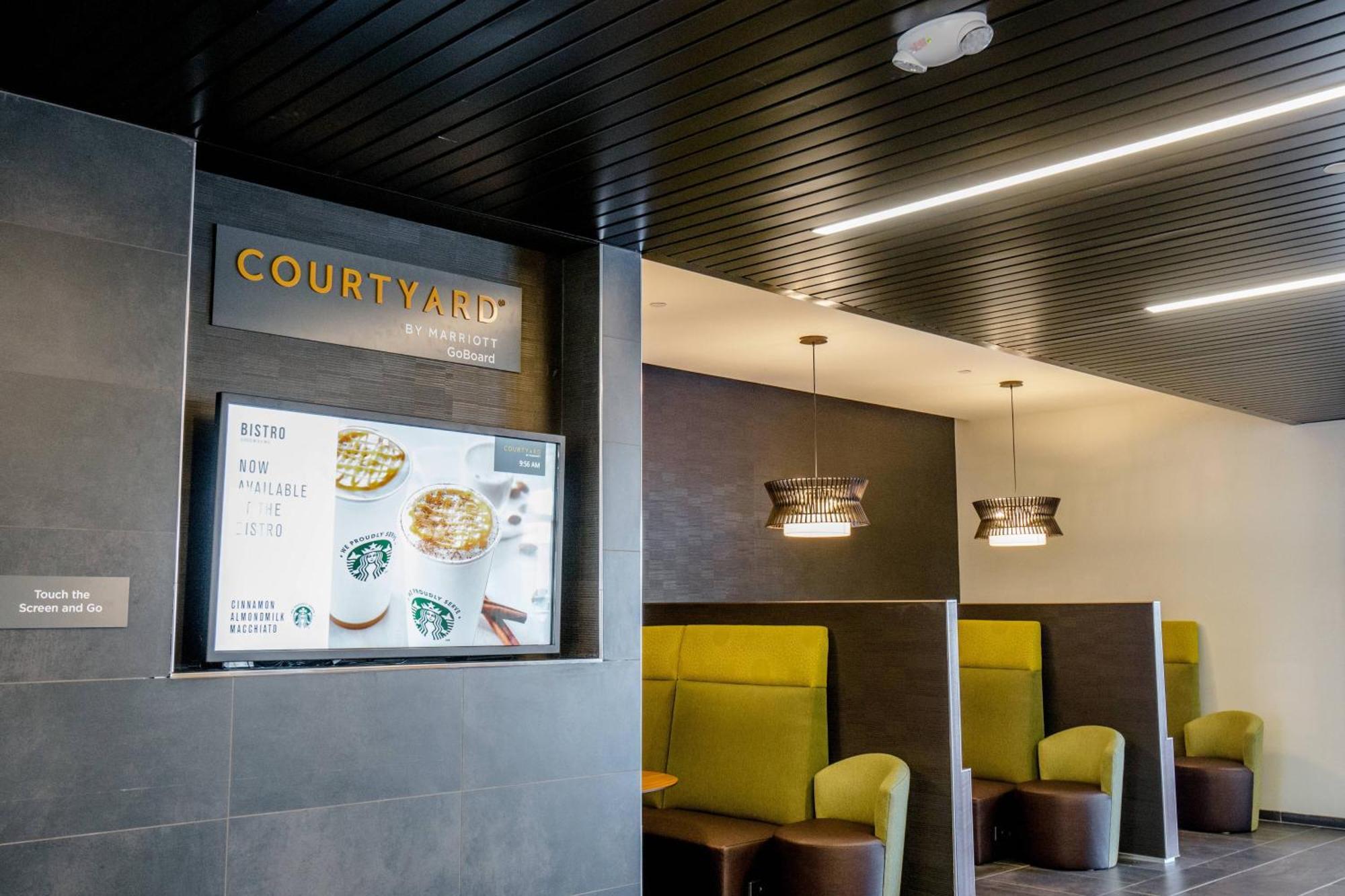 Courtyard By Marriott Fargo Hotel Exterior photo
