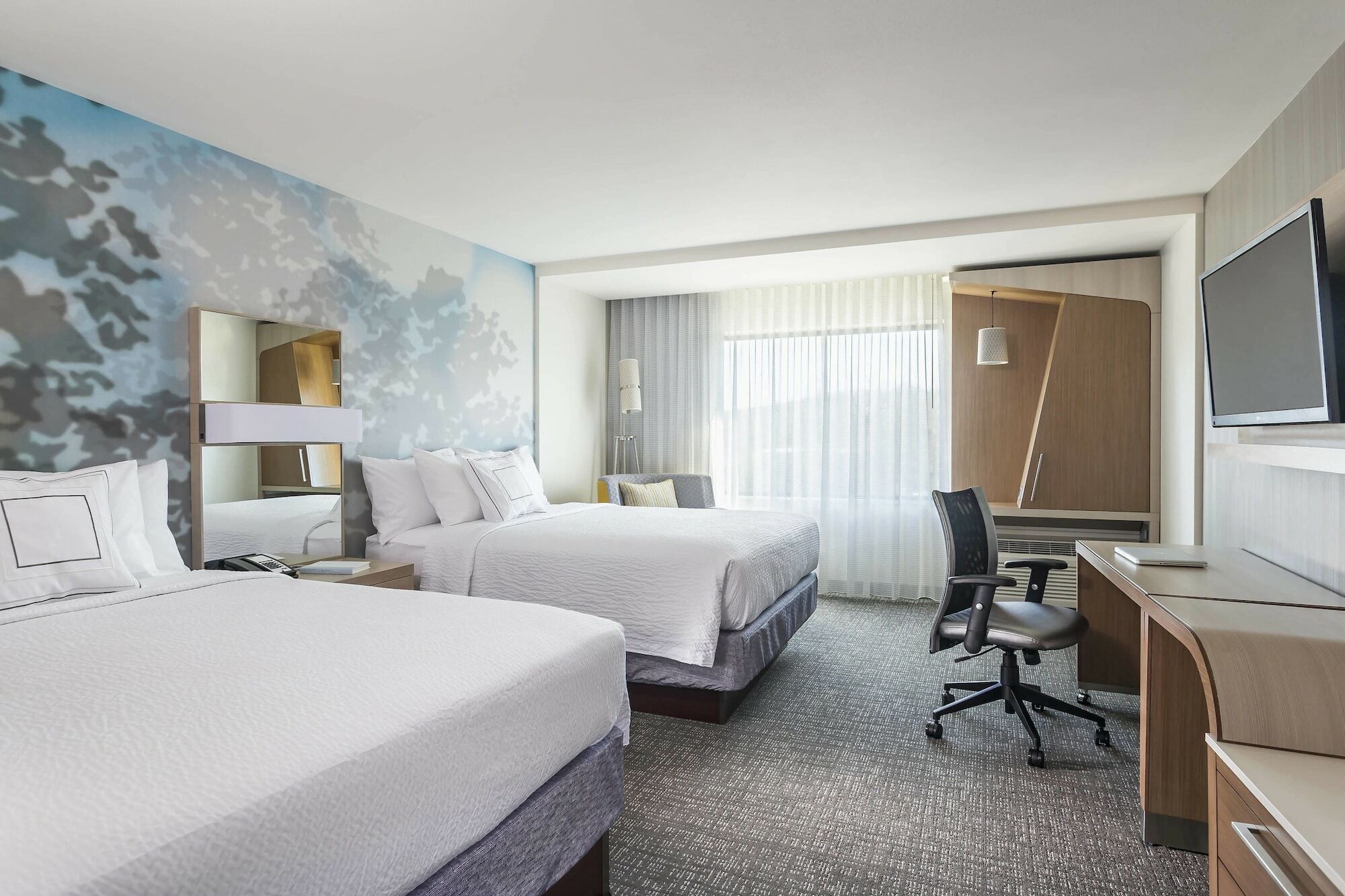 Courtyard By Marriott Fargo Hotel Exterior photo